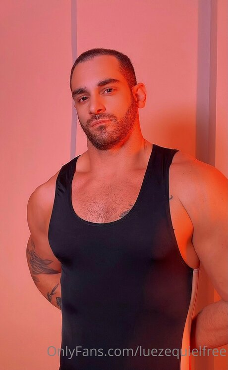 Luezequielfree onlyfans photos