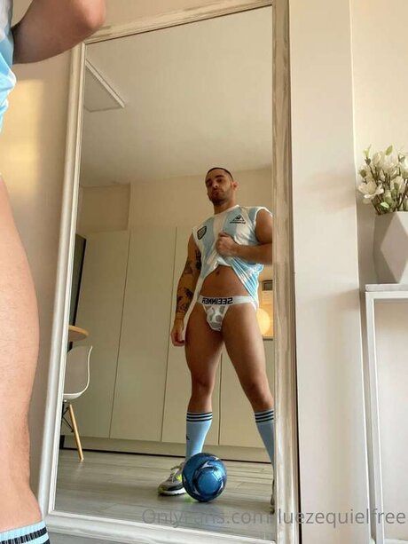 Luezequielfree desnuda onlyfans