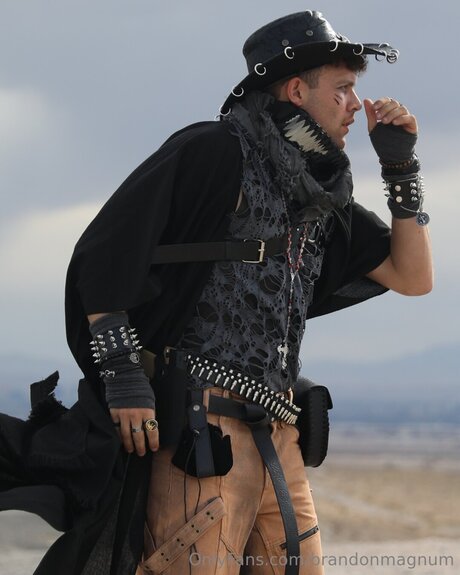 Brandonmagnum onlyfans leaks.