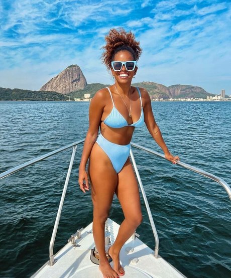 Jeniffer Nascimento onlyfans naked