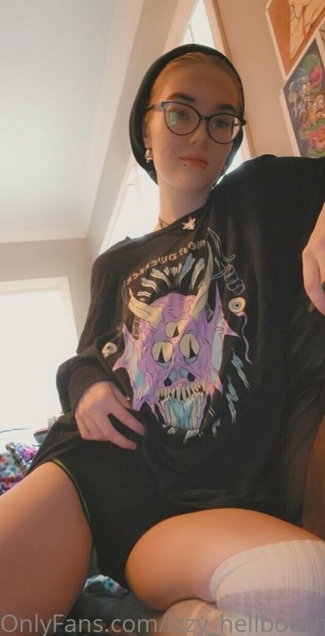 izzy hellbourne xxx onlyfans