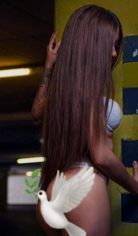 Flora Tabi only fans content