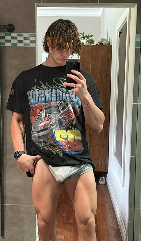 ladorian Profile image