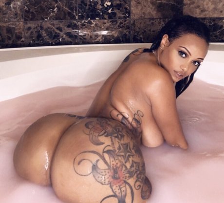 Ms Fernandes25 onlyfans sex leaked