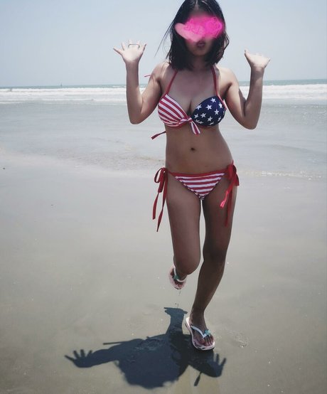 Chillie Cutie onlyfans model images