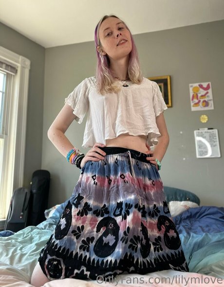 lilymlove onlyfans content
