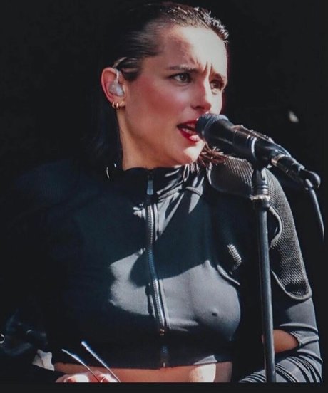 Jehnny Beth new onlyfans leak