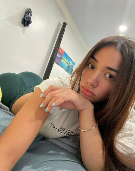 ggpleasee onlyfans images