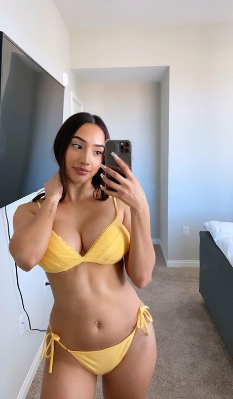 anamaxi onlyfans photos