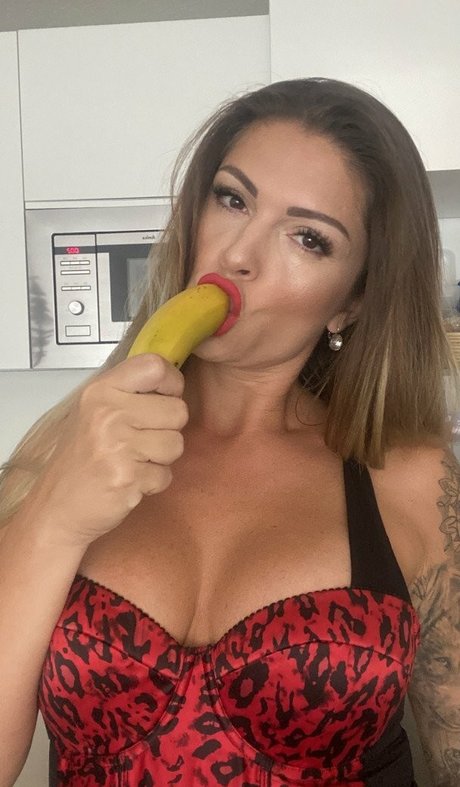 Sarah Step Mommy onlyfans content leaked