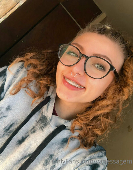 vanessagem onlyfans nude pics