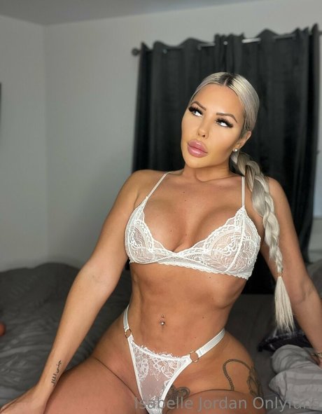 missisabelleberry naked onlyfans leaks