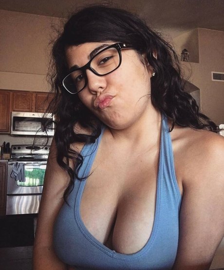 Angel Isais naked onlyfans leaked