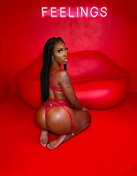 samira 0825 onlyfans desnuda