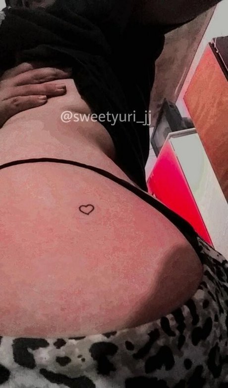 SweetYuri onlyfans full