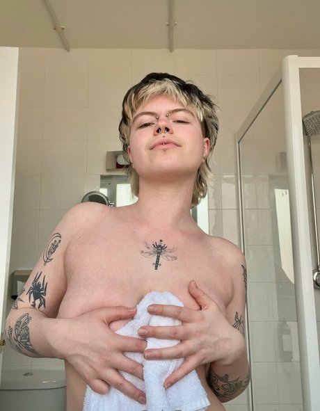 ez butler only fans nude leaks