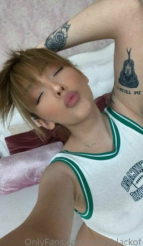 sindyblackof Profile image