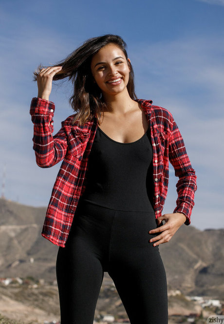 Alejandra Cobos onlyfans sex tape