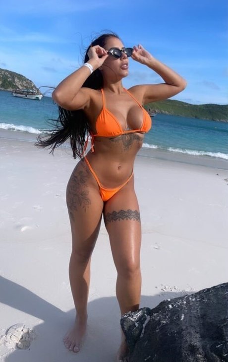 Thauany Faccini naked onlyfans leaks