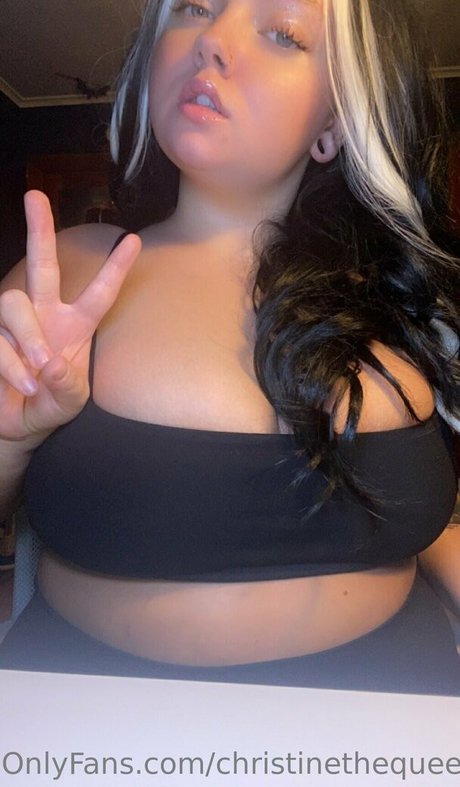 christinethequeenn onlyfans pics