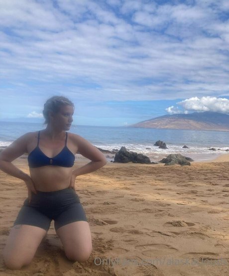 alaskaclouds onlyfans leaked tits