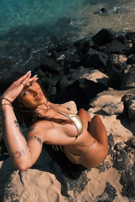 Kiki Leone onlyfans desnuda