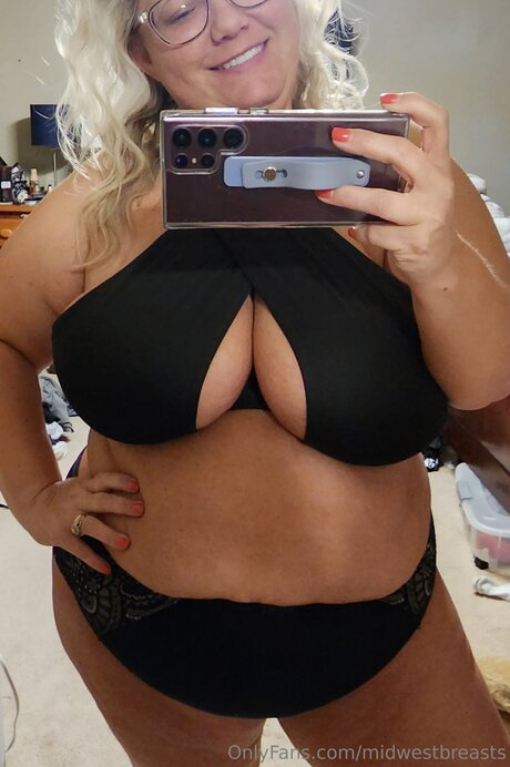 Midwestbreasts onlyfans full