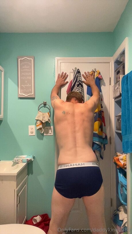 Daddyking1986 onlyfans model photos