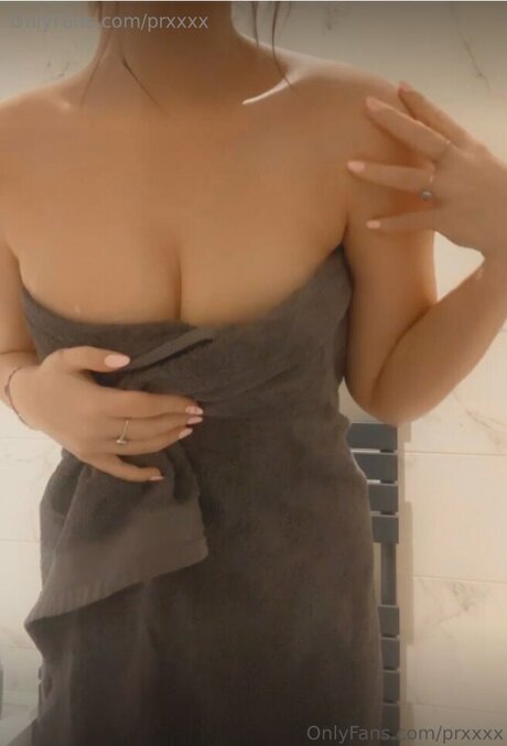 Prxxxx topless onlyfans