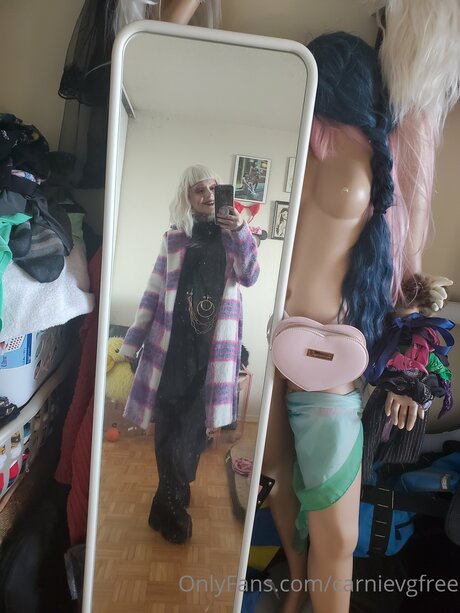 Carnievgfree onlyfans nude