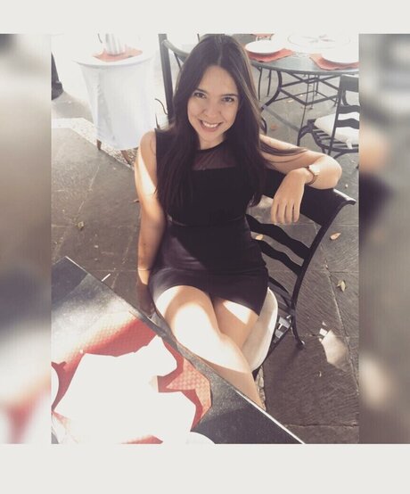 Bety Gaxiola onlyfans strip tease