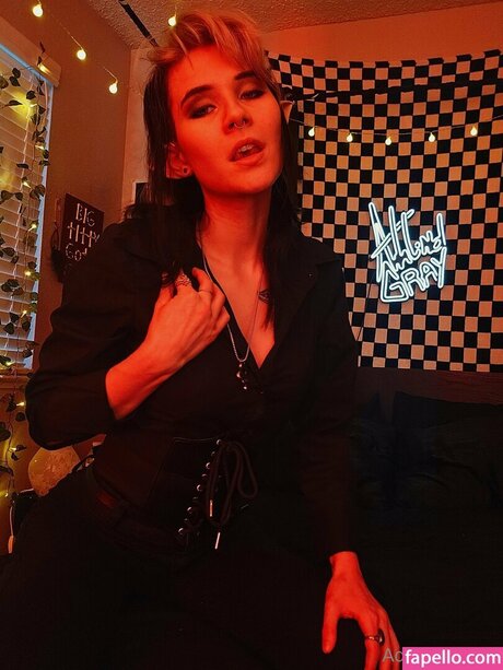 Adalind Gray onlyfans fotos