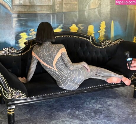 Xiaoaiepoch onlyfans strip tease