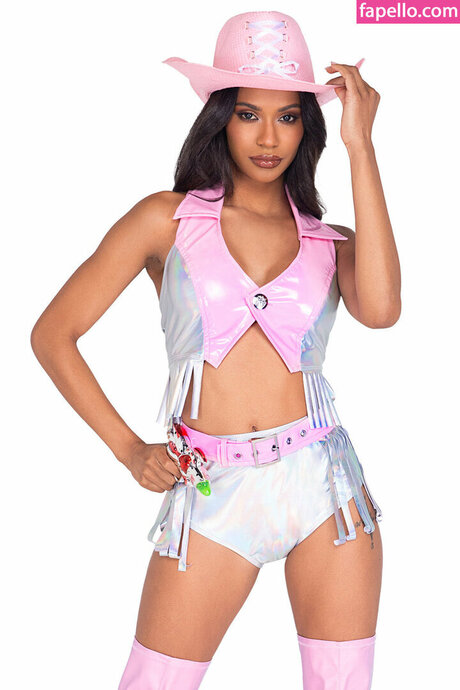 Space Cowgirl onlyfans model