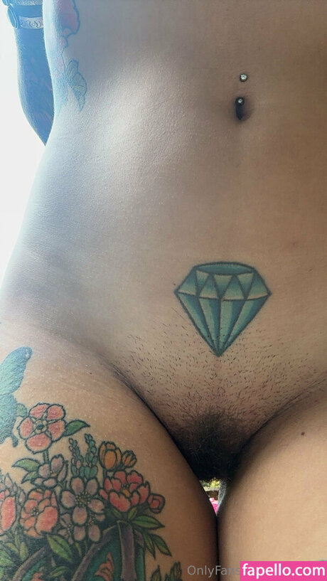 Risa Marie feet onlyfans