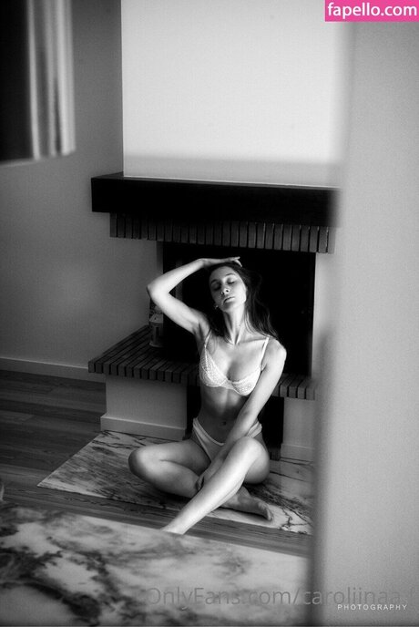 caroliinaa f tits onlyfans