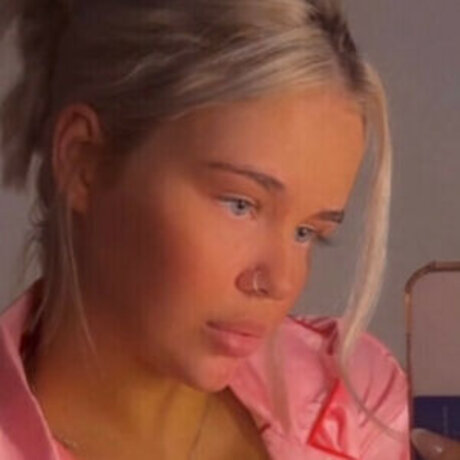 Lotus Petrie boobs onlyfans