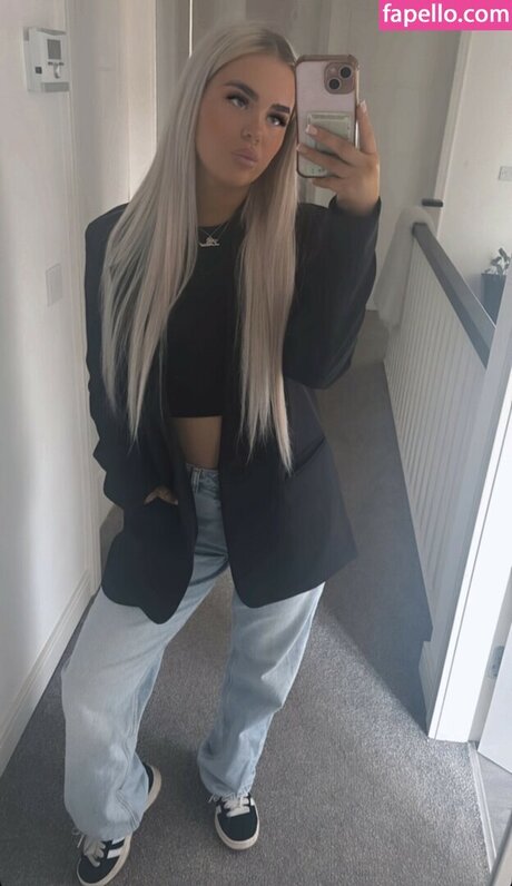 Lotus Petrie onlyfans nude