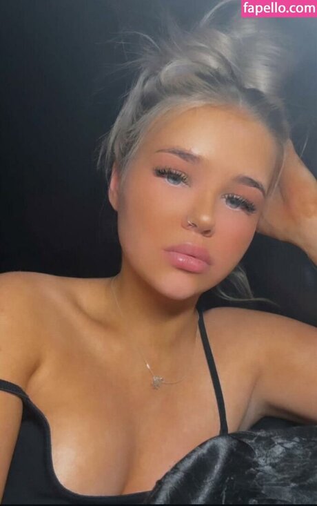 Lotus Petrie onlyfans porn nude