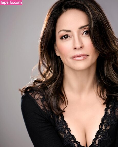 Emmanuelle Vaugier onlyfans nide