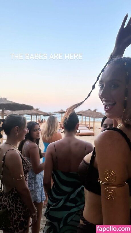 Malley Doherty tits onlyfans