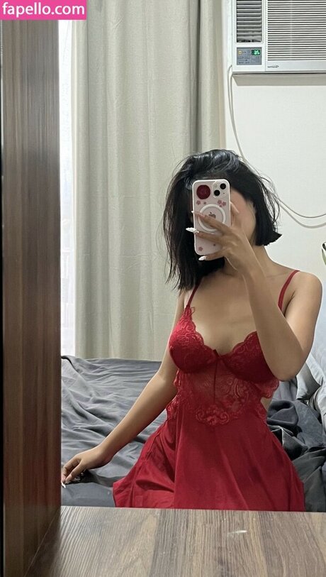 stiwaberi naked only fans