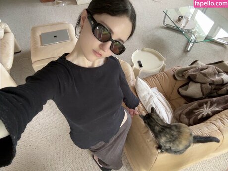 zoeplzshutup naked onlyfans leak