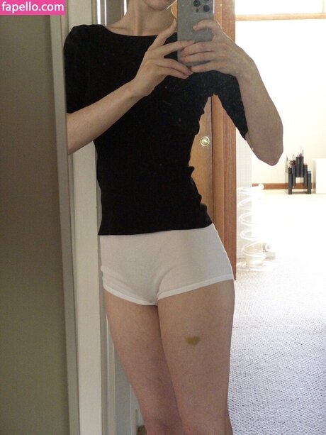 zoeplzshutup only fans leaks