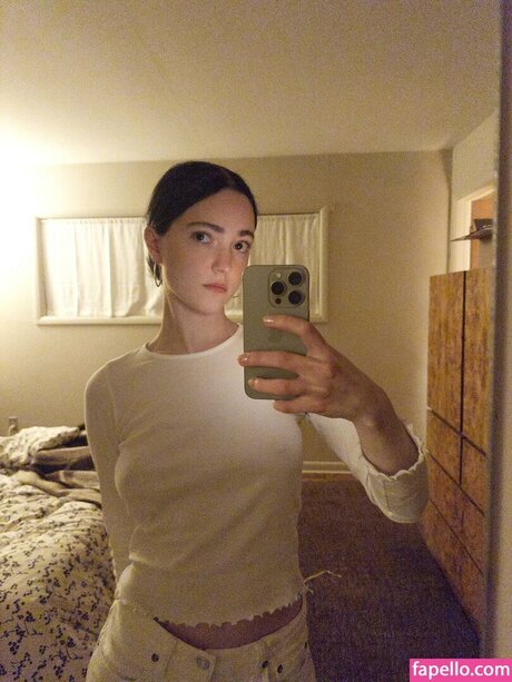 zoeplzshutup onlyfans star