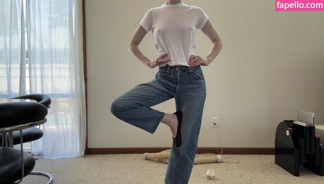 zoeplzshutup onlyfans nudes leak