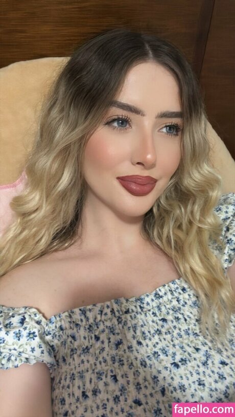 larusaxoxo nude onlyfans porn