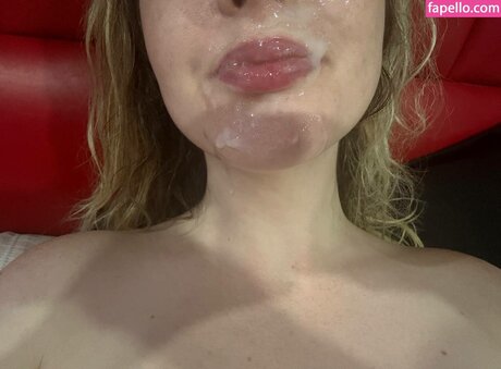 larusaxoxo porn only fans