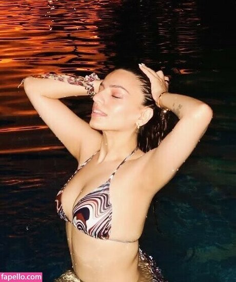 Sukriti Kakar  portrait