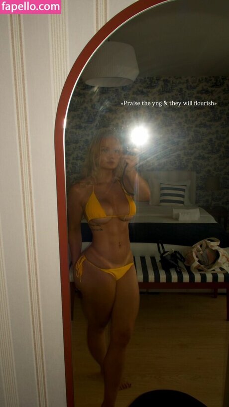 milf pantyhose onlyfans nudes galleries